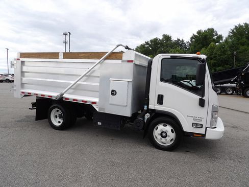 Used 2024 Chevrolet Low Cab Forward 5500HD RWD image 22