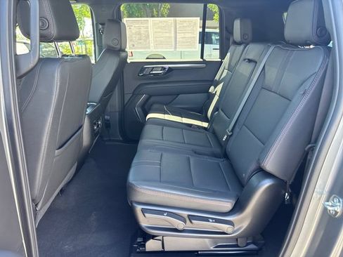 Used 2026 Chevrolet Suburban RST RWD image 20