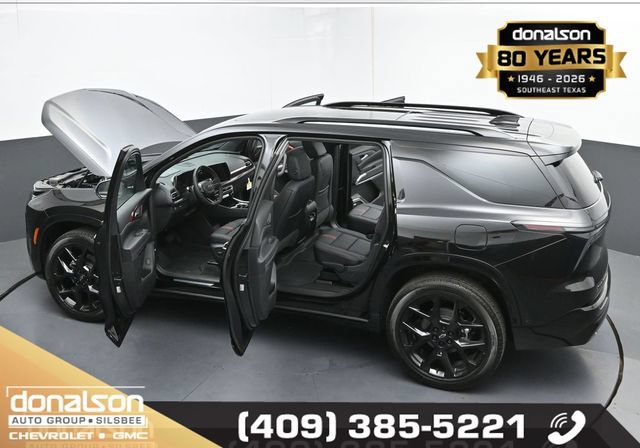 New 2026 Chevrolet Traverse RS w/ LPO, Floor Liner Package FWD image 28