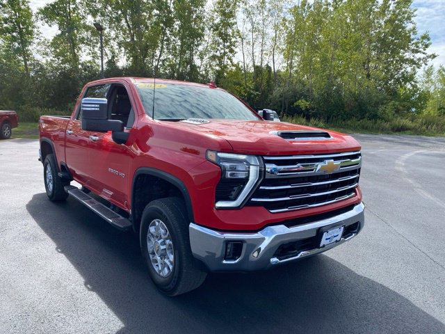 Used 2024 Chevrolet Silverado 2500 LTZ AWD/4WD image 7