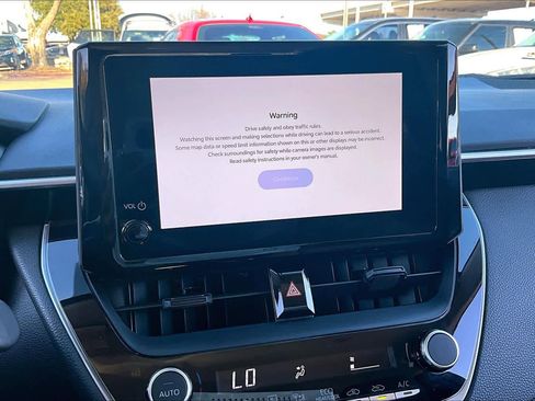 Used 2024 Toyota Corolla LE image 31