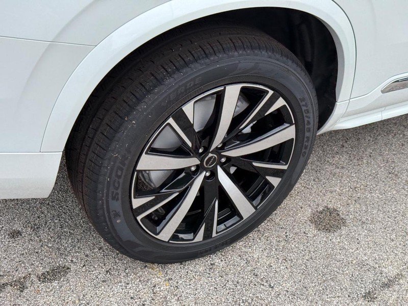New 2027 Volvo XC90 B5 Core AWD/4WD image 4