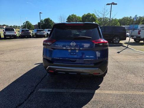 Used 2023 Nissan Rogue SL AWD/4WD image 3