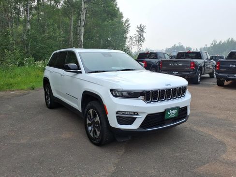 Used 2024 Jeep Grand Cherokee Limited 4xe AWD/4WD image 7