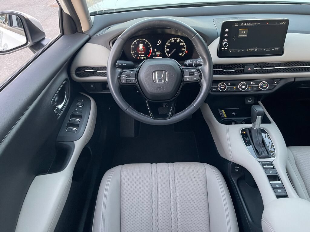 Certified 2024 Honda HR-V EX-L image 2