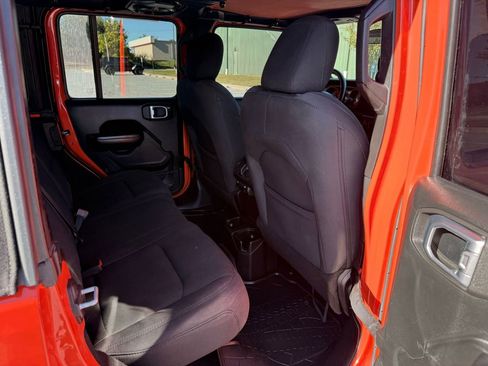 Used 2019 Jeep Wrangler Unlimited Sport S image 13