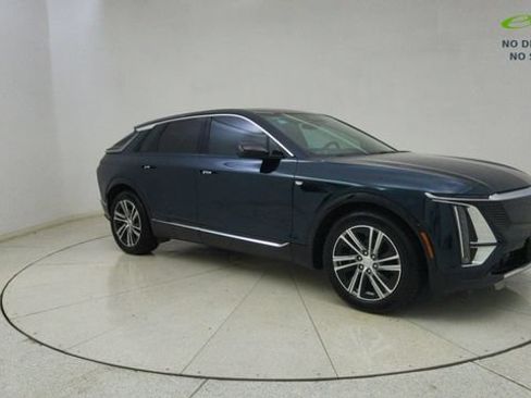Used 2025 Cadillac Lyriq Luxury w/ LPO, Floor Liner Package RWD image 65