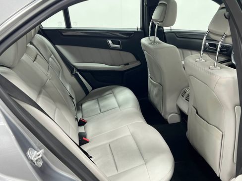 Used 2013 Mercedes-Benz E 350 4MATIC Sedan image 32