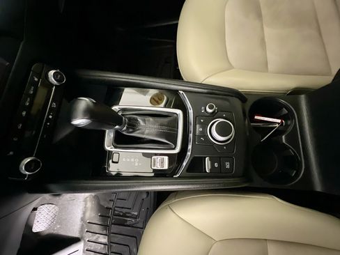 Used 2021 MAZDA CX-5 Touring image 26