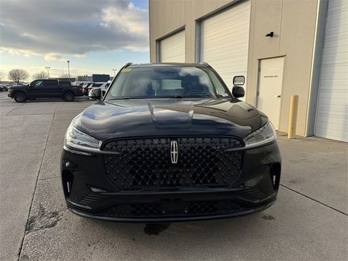 New 2026 Lincoln Aviator Reserve image 3