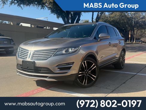 Used 2018 Lincoln MKC Reserve image 1