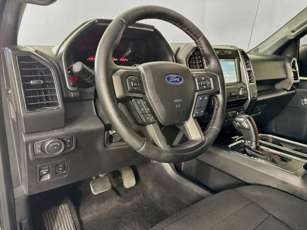 Used 2018 Ford F150 XLT w/ Equipment Group 302A Luxury AWD/4WD image 9