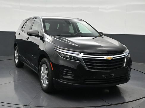Used 2022 Chevrolet Equinox LS w/ LS Convenience Package FWD image 8