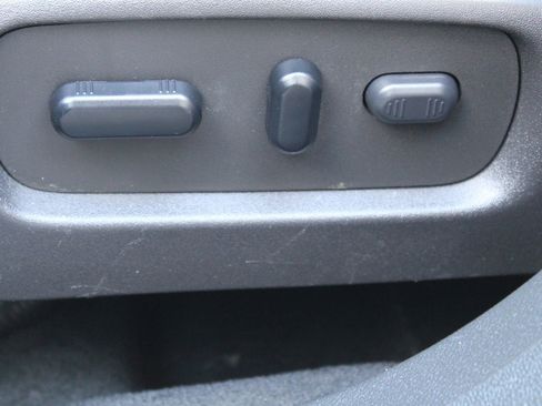 Used 2013 Ford Explorer XLT image 27