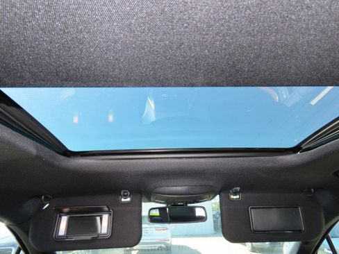 Used 2019 Lincoln MKC Reserve image 21