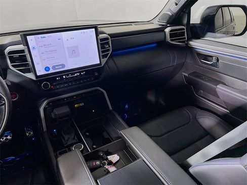 Certified 2024 Toyota Sequoia Platinum image 21