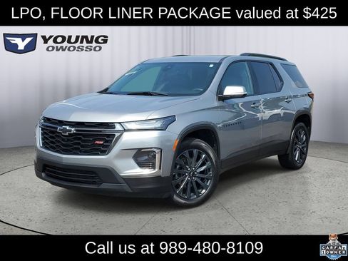 Used 2023 Chevrolet Traverse RS w/ LPO, Floor Liner Package FWD image 1