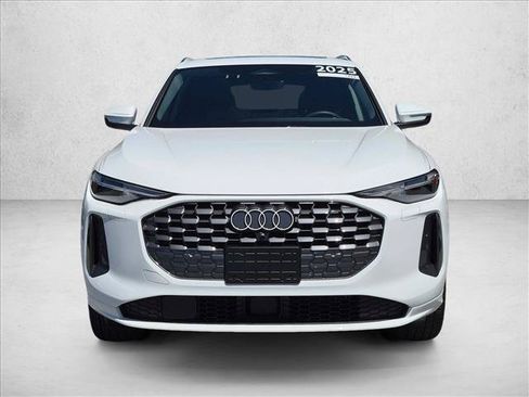 Certified 2025 Audi Q5 Premium w/ Premium Plus AWD/4WD image 2