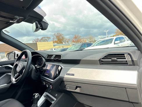 Used 2021 Audi Q3 2.0T Premium image 25