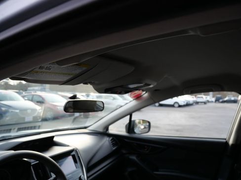 Used 2019 Subaru Impreza 2.0i image 12