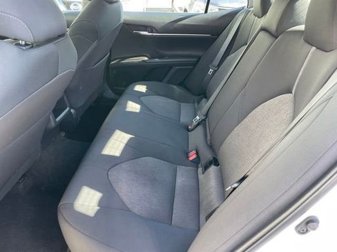 Used 2022 Toyota Camry LE FWD image 7