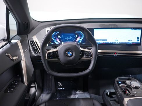 Used 2026 BMW iX xDrive45 w/ Premium Package image 11