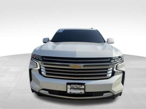 Used 2023 Chevrolet Tahoe High Country w/ Premium Package AWD/4WD image 2