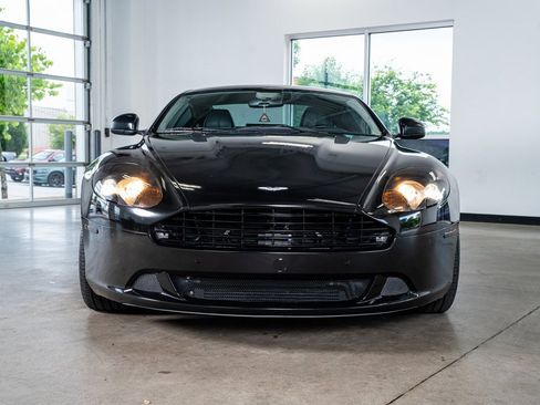 Used 2011 Aston Martin DB9 Coupe image 3
