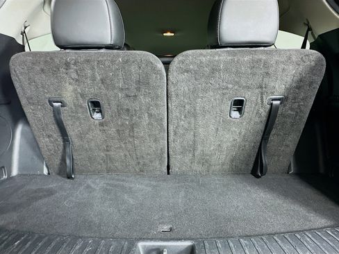 Used 2024 Kia Sorento S image 30