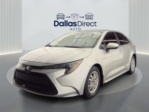 Used 2020 Toyota Corolla LE image 2