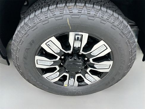 New 2025 GMC Sierra 2500 Denali w/ Denali Reserve Package image 33