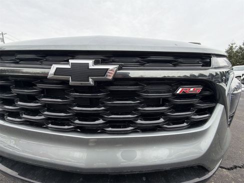 Used 2025 Chevrolet Trax RS w/ Sunroof Package image 26