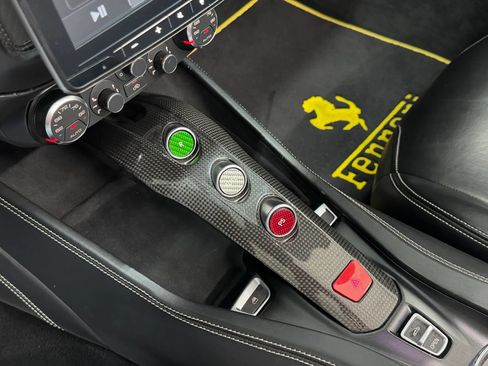 Used 2015 Ferrari California T RWD image 27