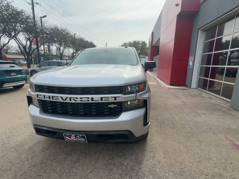 Used 2020 Chevrolet Silverado 1500 Custom w/ Infotainment Package image 3