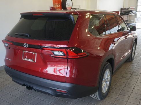 New 2026 Toyota Grand Highlander XLE image 17