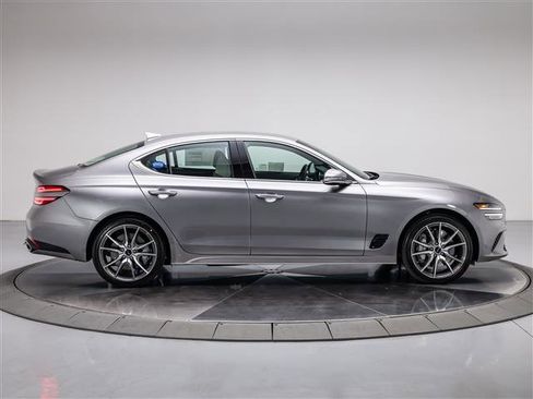 New 2026 Genesis G70 2.5T image 6