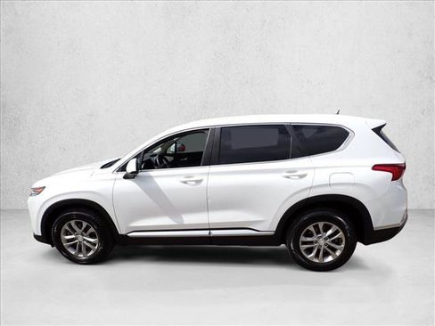 Used 2019 Hyundai Santa Fe SE FWD image 2