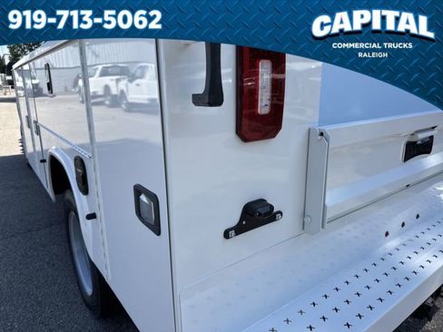 New 2026 Ford F550 4x4 Regular Cab Super Duty image 15