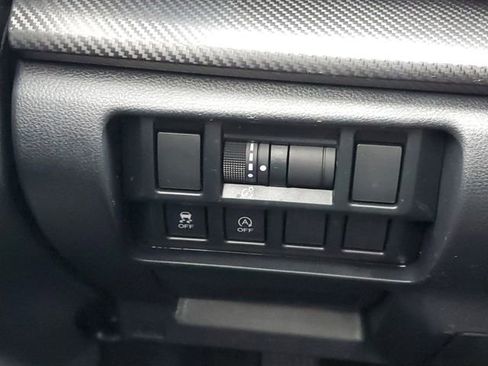 Used 2022 Subaru Crosstrek 2.0i Premium AWD/4WD image 18