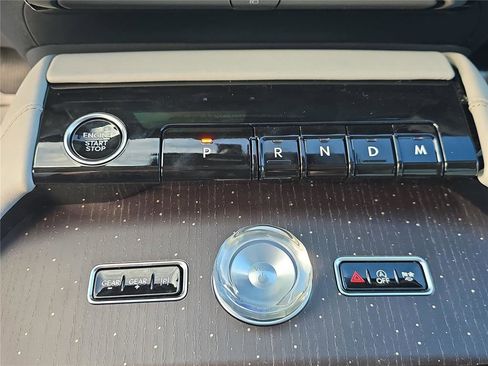 New 2026 Lincoln Navigator L Black Label AWD/4WD image 23
