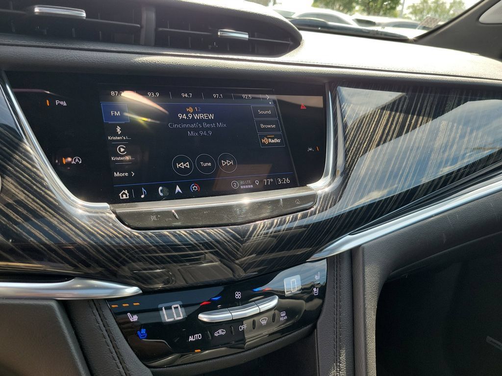 Used 2024 Cadillac XT6 Premium Luxury AWD/4WD image 29