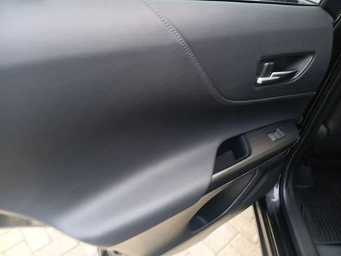 Used 2021 Toyota Venza Limited w/ Advanced Technology Package image 19