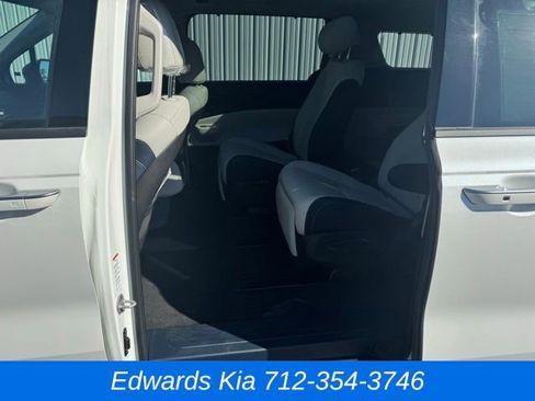 New 2026 Kia Carnival SX Prestige image 18