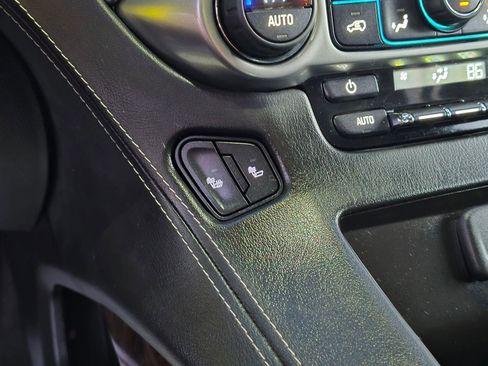 Used 2015 Chevrolet Tahoe LT image 29