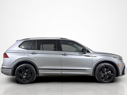 Used 2023 Volkswagen Tiguan SE R-Line FWD image 6