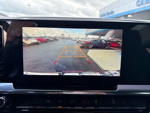 Used 2023 GMC Sierra 1500 Elevation image 25