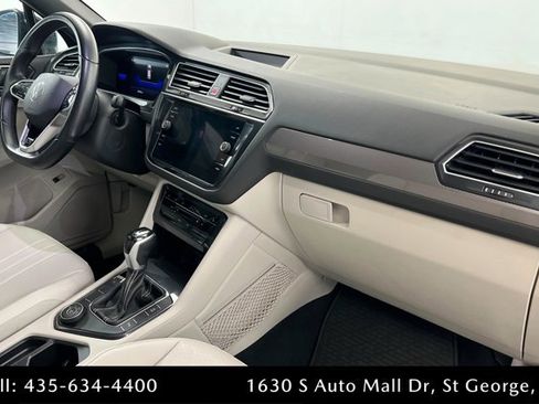 Used 2022 Volkswagen Tiguan SE R-Line AWD/4WD image 24