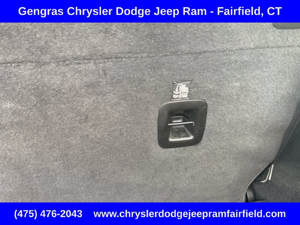 Used 2024 Jeep Wrangler Unlimited w/ Convenience Group AWD/4WD image 38