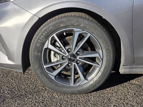 Used 2024 Kia Forte LXS image 15