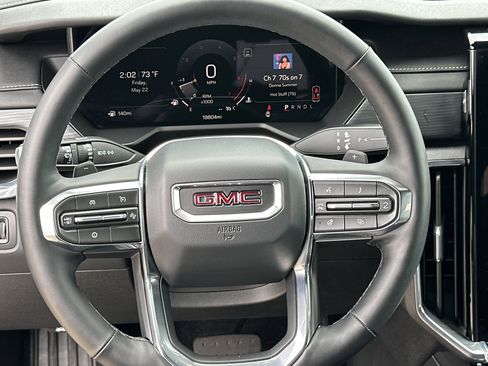 Certified 2026 GMC Acadia Elevation w/ Elevation Premium Package FWD image 42